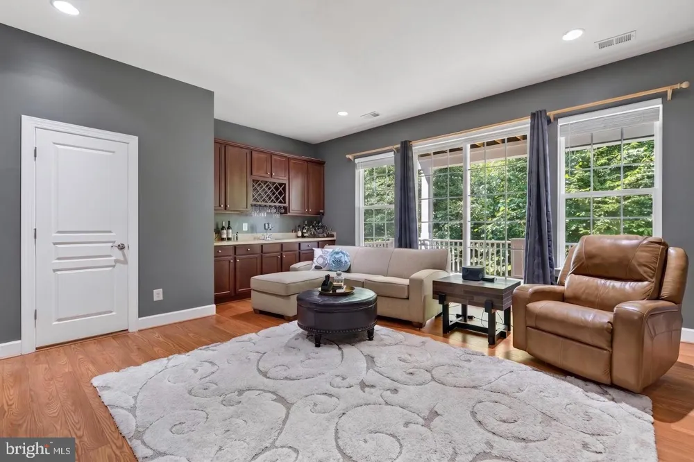 20283 CENTER BROOK SQUARE Sterling, VA 20165