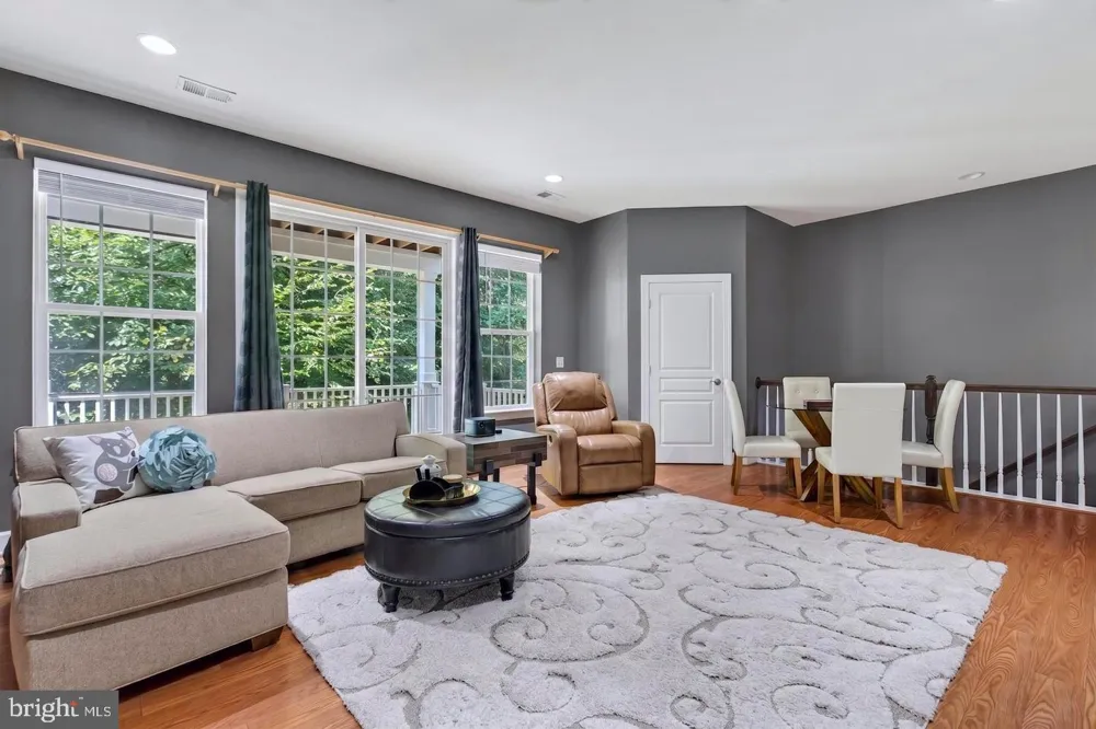 20283 CENTER BROOK SQUARE Sterling, VA 20165