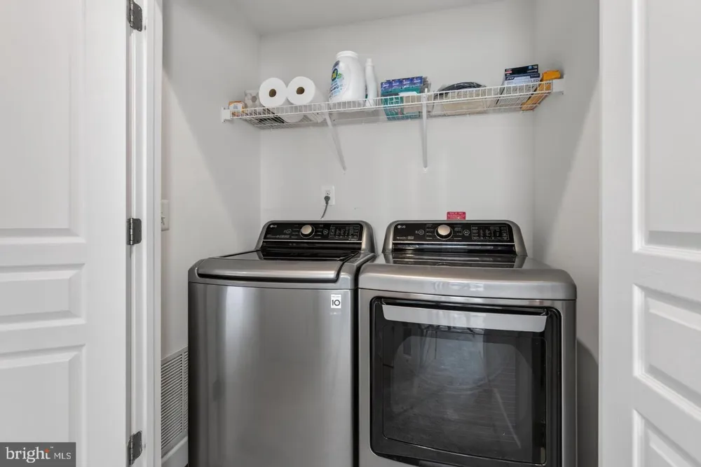 20283 CENTER BROOK SQUARE Sterling, VA 20165