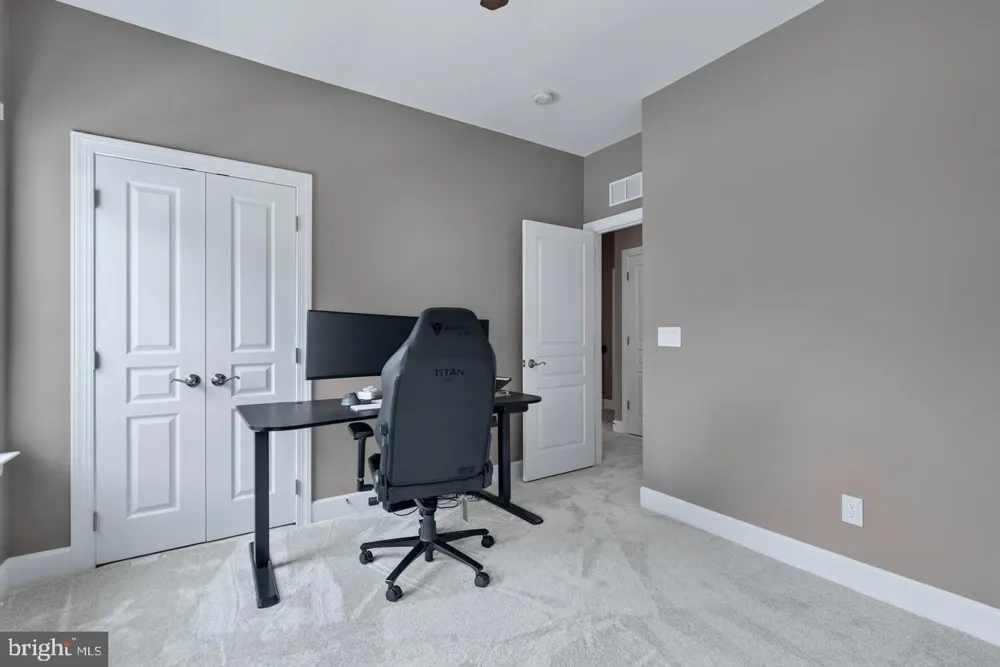 20283 CENTER BROOK SQUARE Sterling, VA 20165