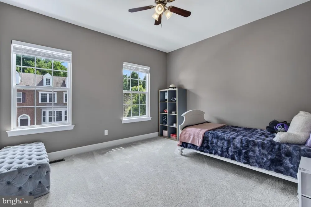 20283 CENTER BROOK SQUARE Sterling, VA 20165