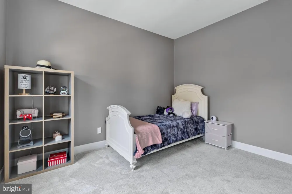 20283 CENTER BROOK SQUARE Sterling, VA 20165