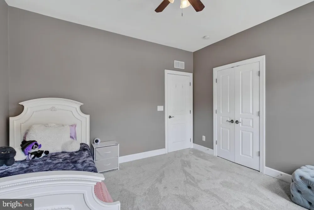 20283 CENTER BROOK SQUARE Sterling, VA 20165