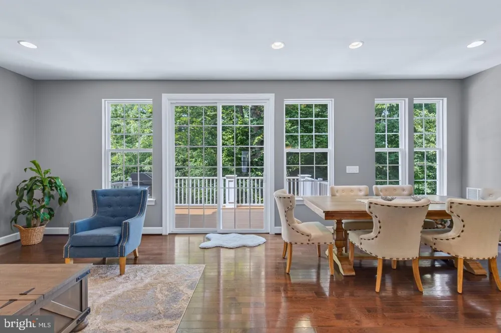 20283 CENTER BROOK SQUARE Sterling, VA 20165