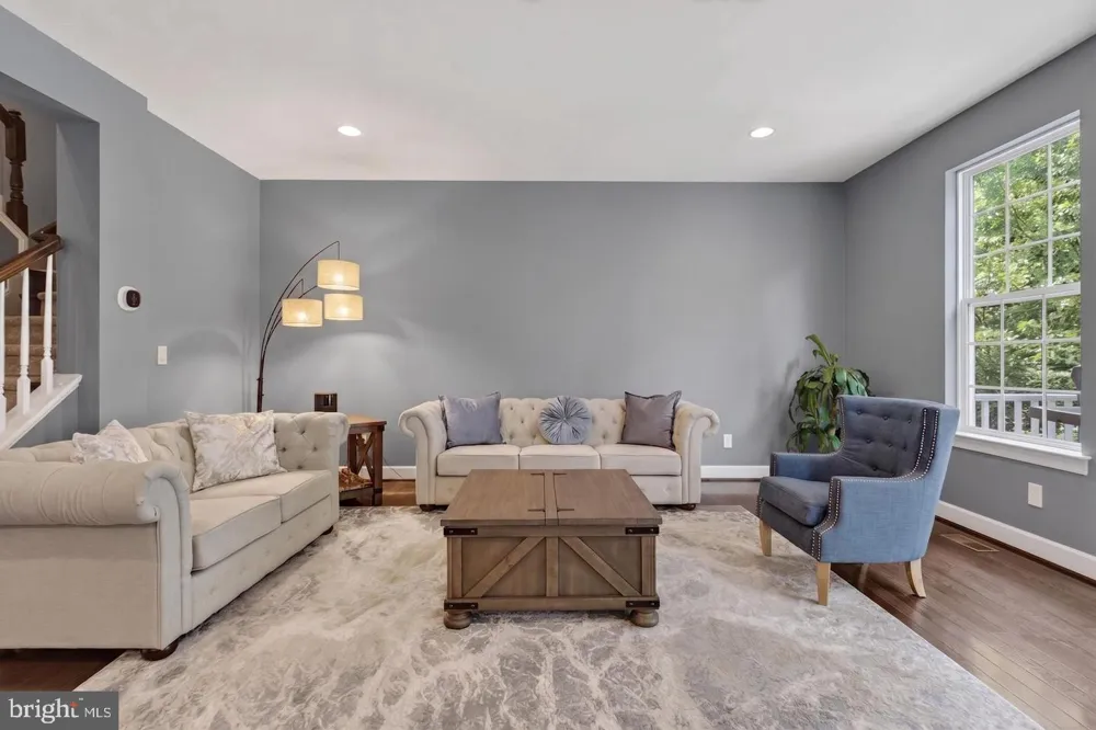 20283 CENTER BROOK SQUARE Sterling, VA 20165