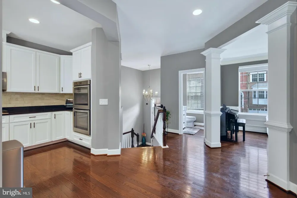 20283 CENTER BROOK SQUARE Sterling, VA 20165
