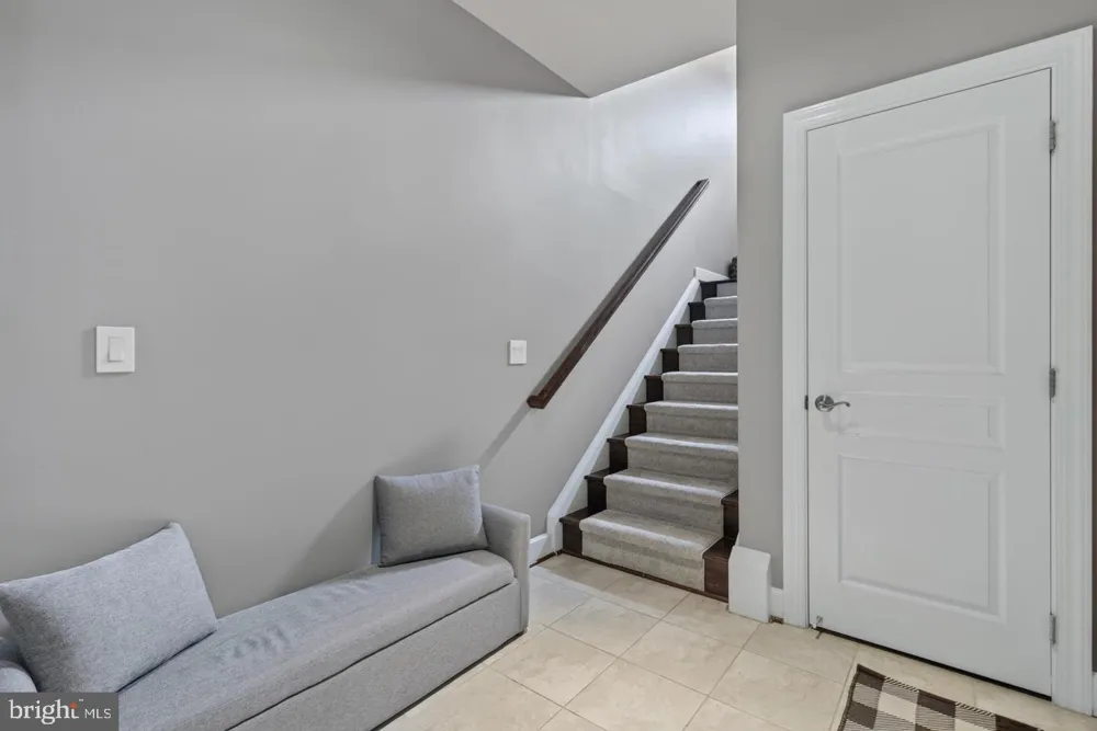 20283 CENTER BROOK SQUARE Sterling, VA 20165