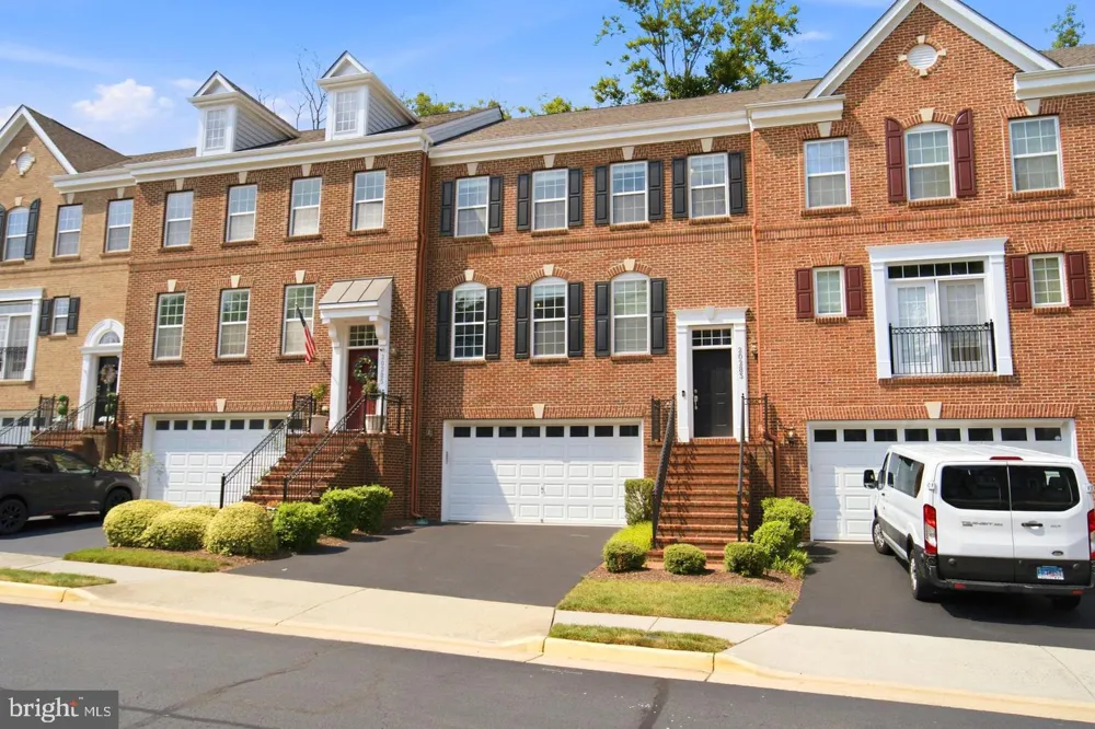 20283 CENTER BROOK SQUARE Sterling, VA 20165