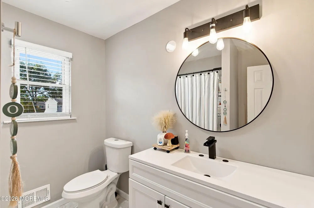 814 Maple Street Lakehurst, NJ 08733