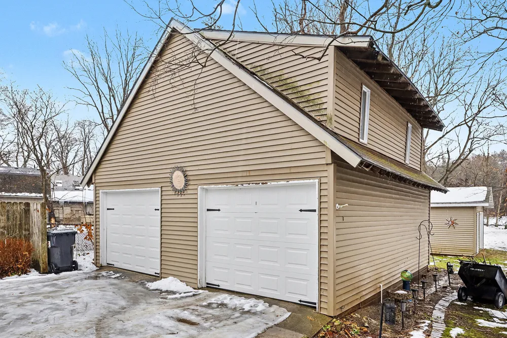8804 Gull Road Richland Village, MI 49083