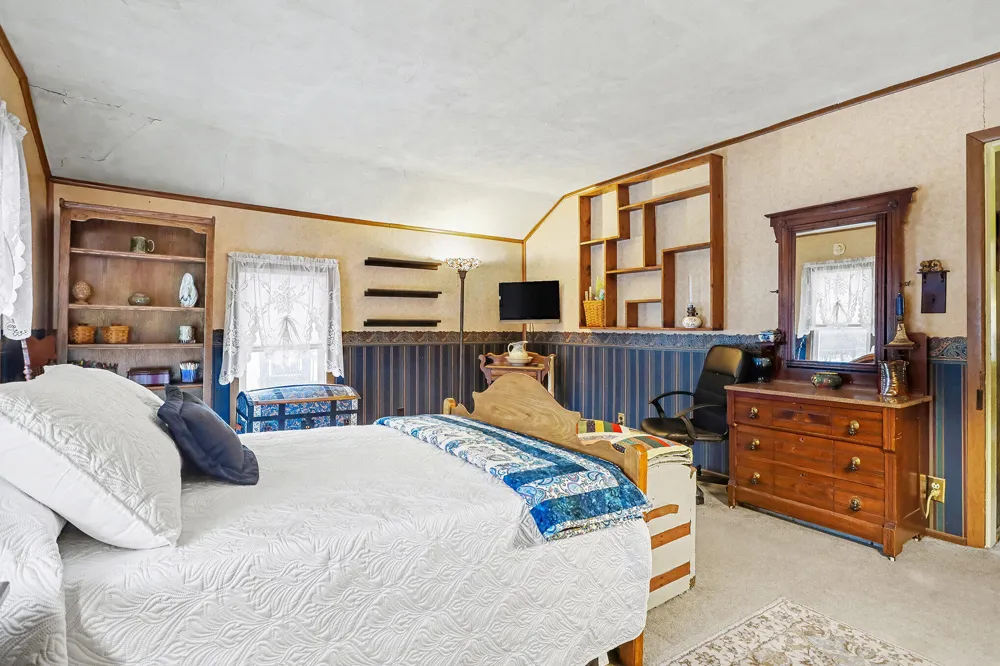 8804 Gull Road Richland Village, MI 49083