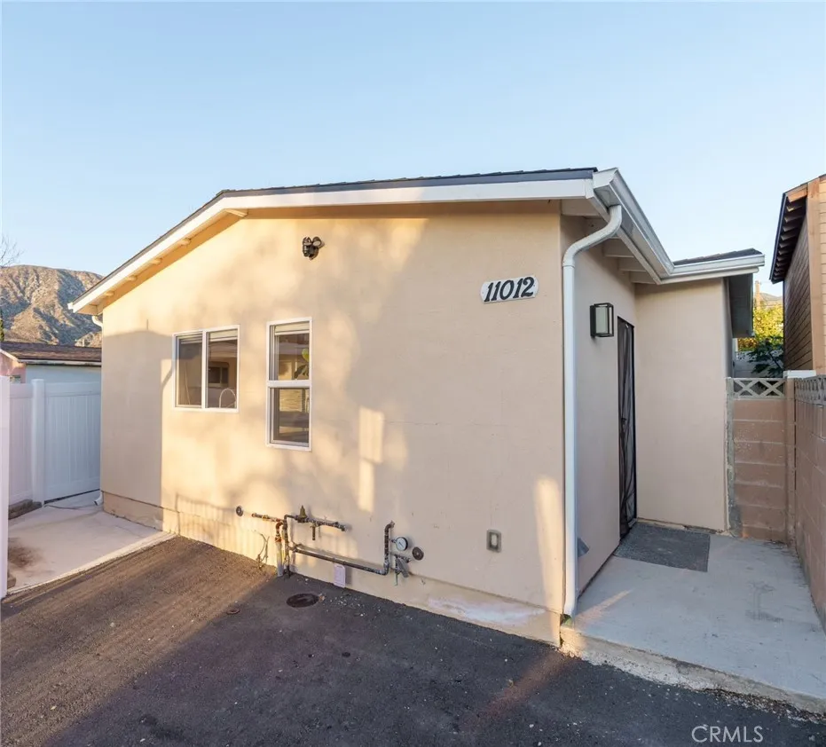 11012 Quill Avenue Sunland, CA 91040