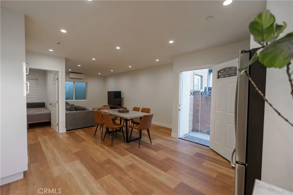 11012 Quill Avenue Sunland, CA 91040