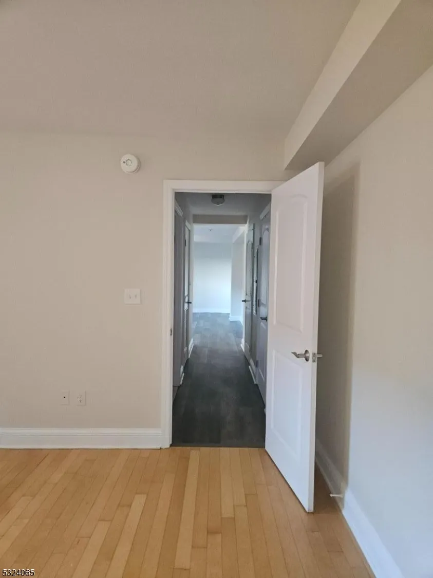 70 S Munn Ave #1008 Unit 1008 East Orange City, NJ 07018