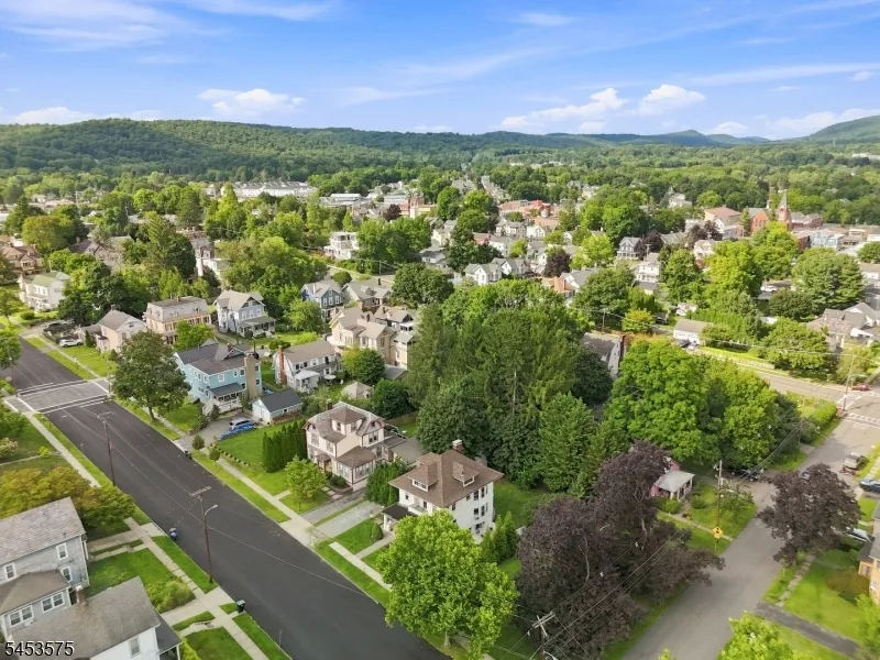 407 Monroe St Hackettstown Town, NJ 07840