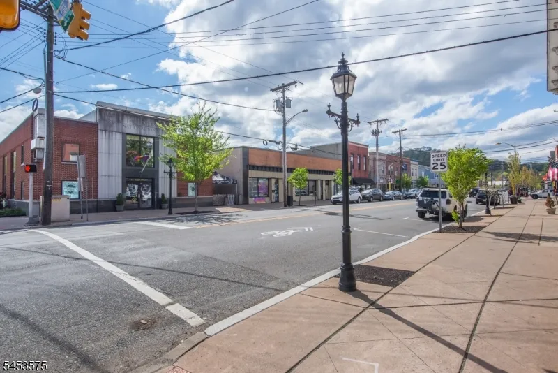 407 Monroe St Hackettstown Town, NJ 07840