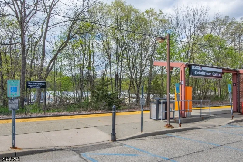 407 Monroe St Hackettstown Town, NJ 07840