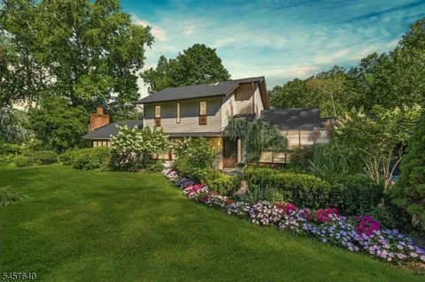 343 Sunset Rd