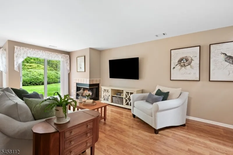 3 Brookline Ct #E Unit E Montgomery, NJ 08540