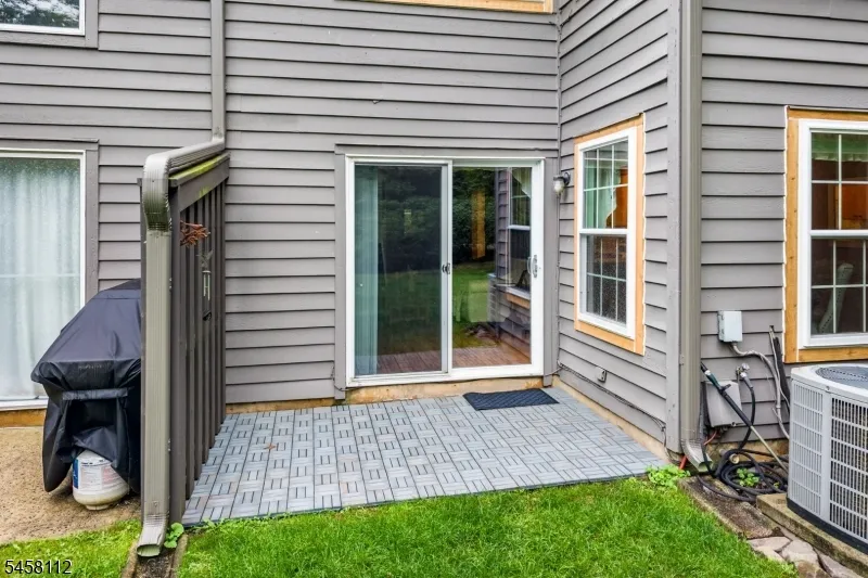 3 Brookline Ct #E Unit E Montgomery, NJ 08540
