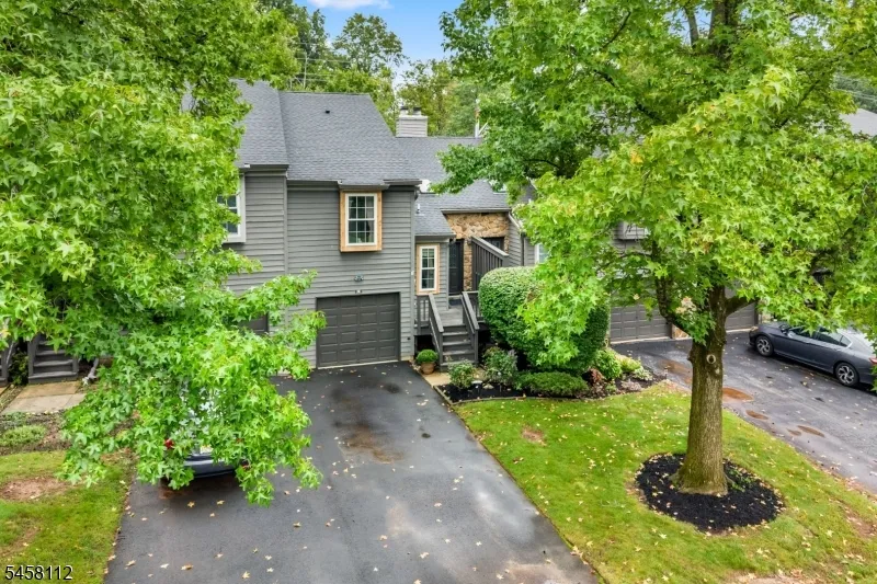 3 Brookline Ct #E Unit E Montgomery, NJ 08540