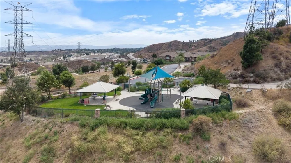 16702 Nicklaus #83 Sylmar, CA 91342