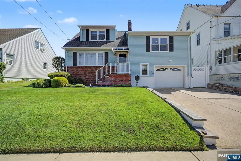 16 6th Street Wood Ridge, NJ 07075