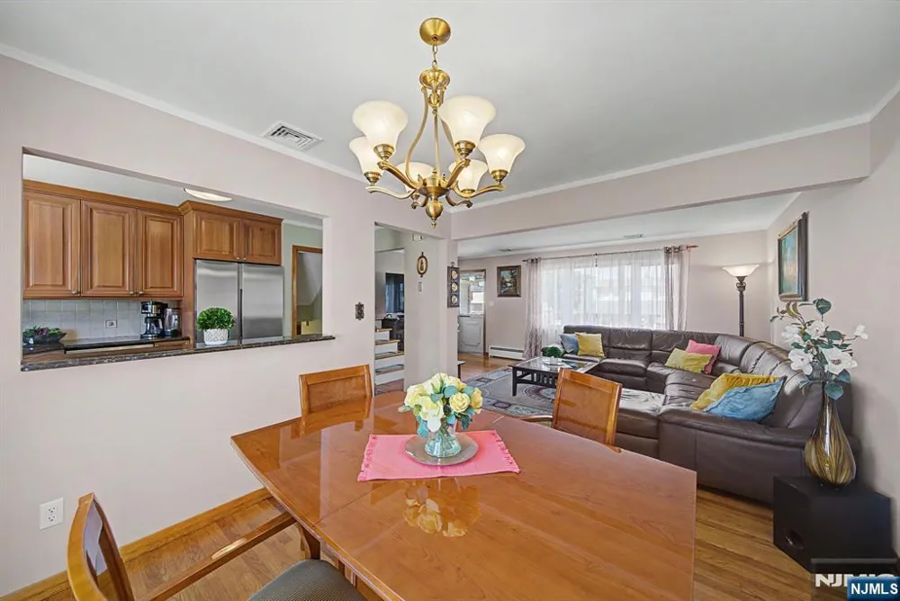 16 6th Street Wood Ridge, NJ 07075
