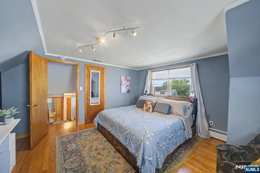 16 6th Street Wood Ridge, NJ 07075