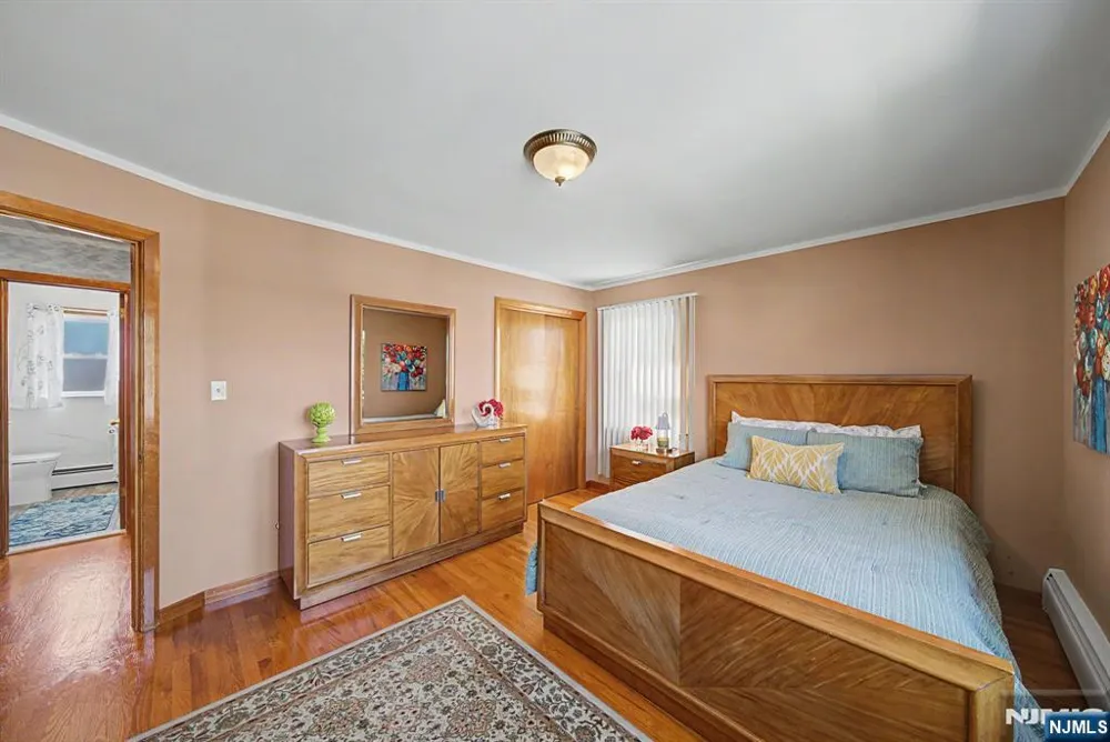16 6th Street Wood Ridge, NJ 07075