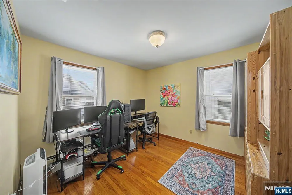 16 6th Street Wood Ridge, NJ 07075