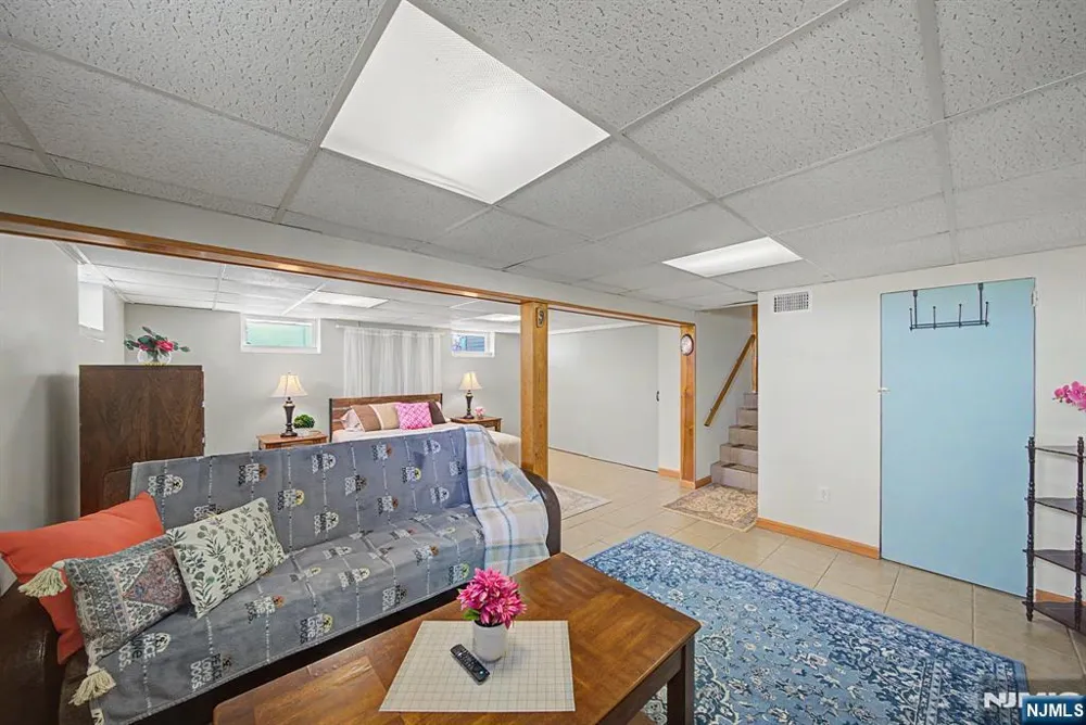 16 6th Street Wood Ridge, NJ 07075