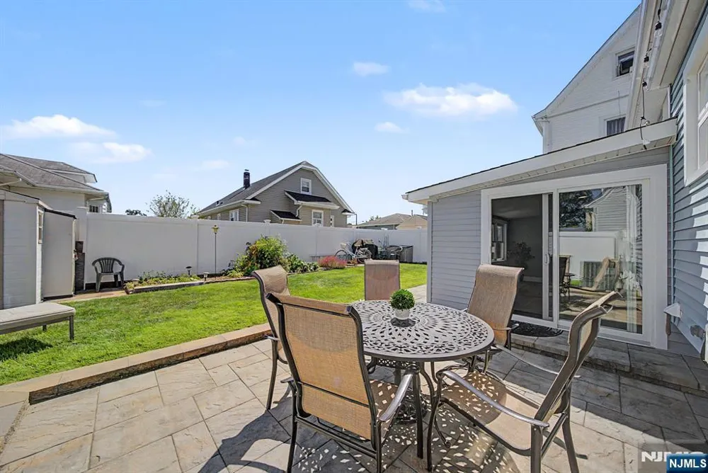 16 6th Street Wood Ridge, NJ 07075