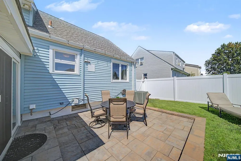 16 6th Street Wood Ridge, NJ 07075
