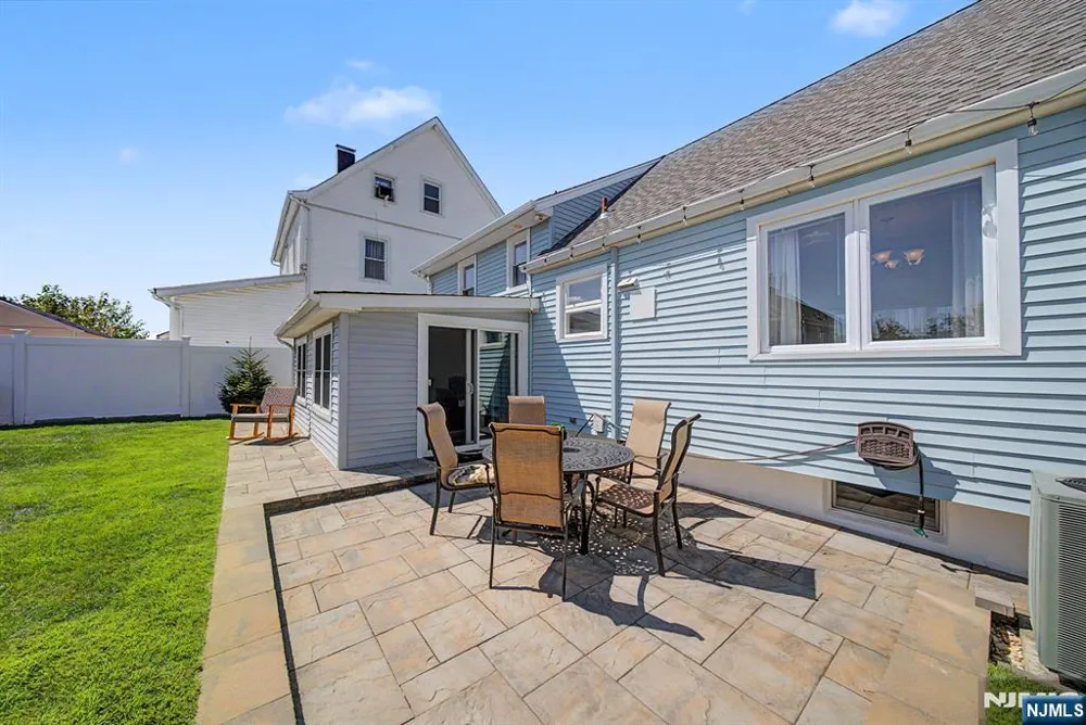 16 6th Street Wood Ridge, NJ 07075