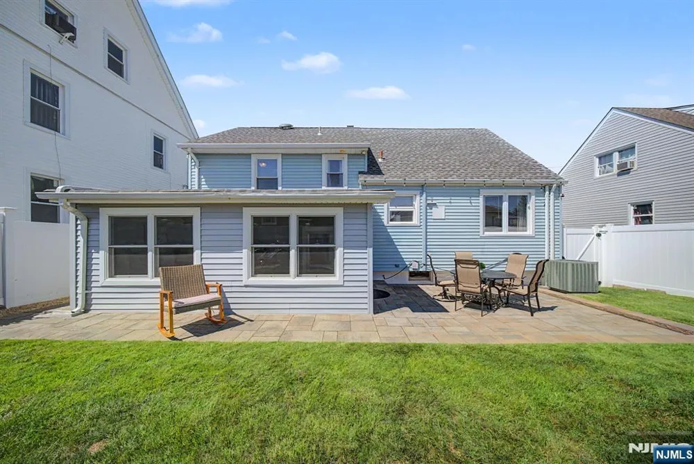 16 6th Street Wood Ridge, NJ 07075