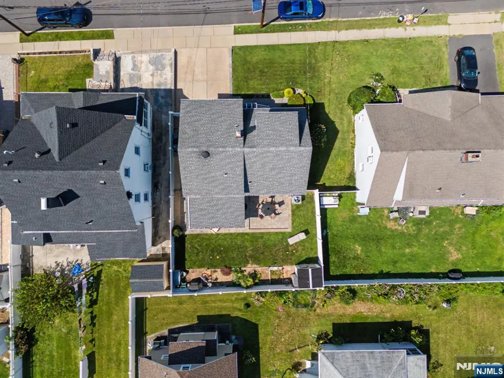 16 6th Street Wood Ridge, NJ 07075