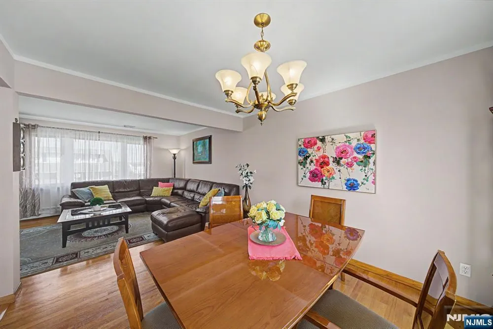 16 6th Street Wood Ridge, NJ 07075