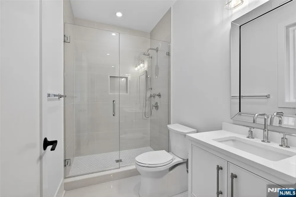 22 Northwood Avenue Demarest, NJ 07627