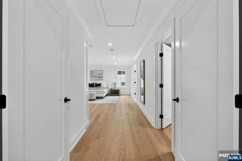 22 Northwood Avenue Demarest, NJ 07627