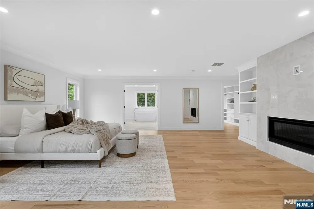 22 Northwood Avenue Demarest, NJ 07627