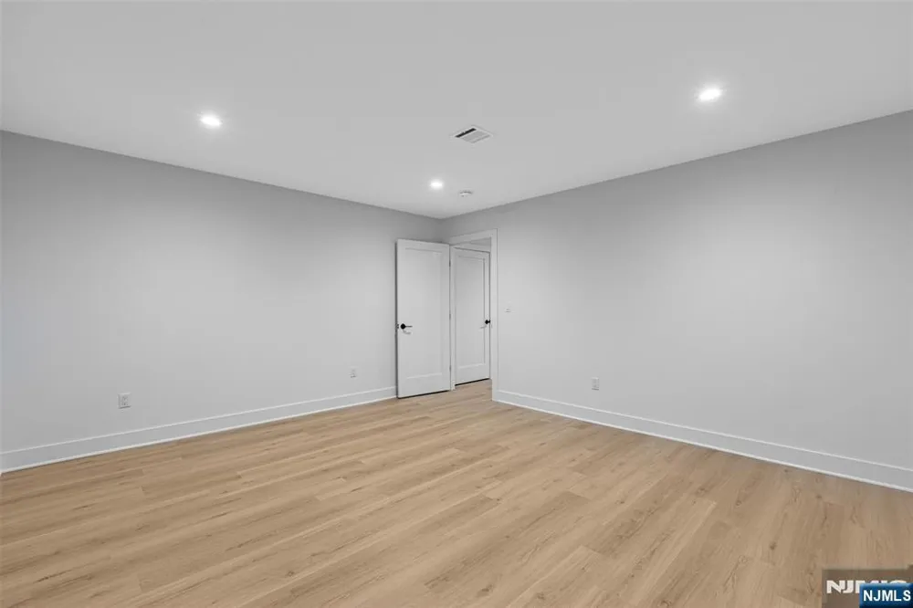 22 Northwood Avenue Demarest, NJ 07627