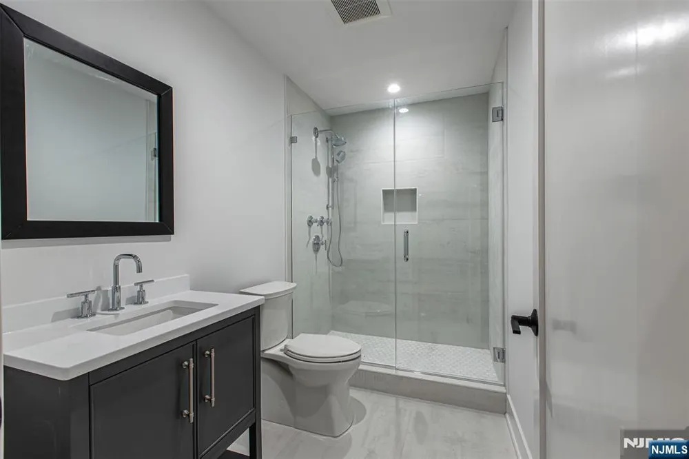 22 Northwood Avenue Demarest, NJ 07627