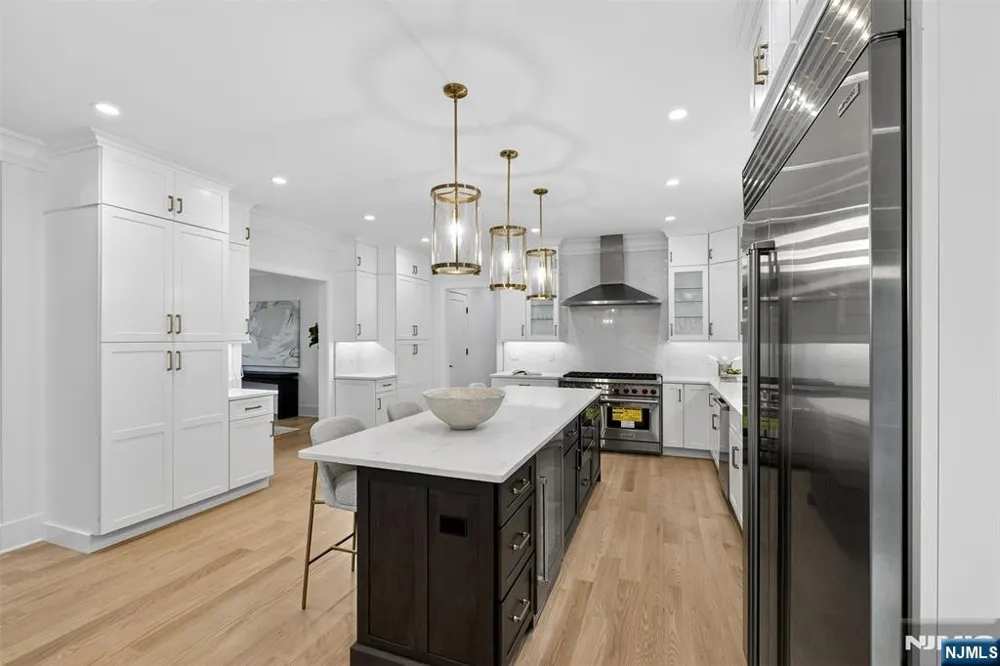 22 Northwood Avenue Demarest, NJ 07627