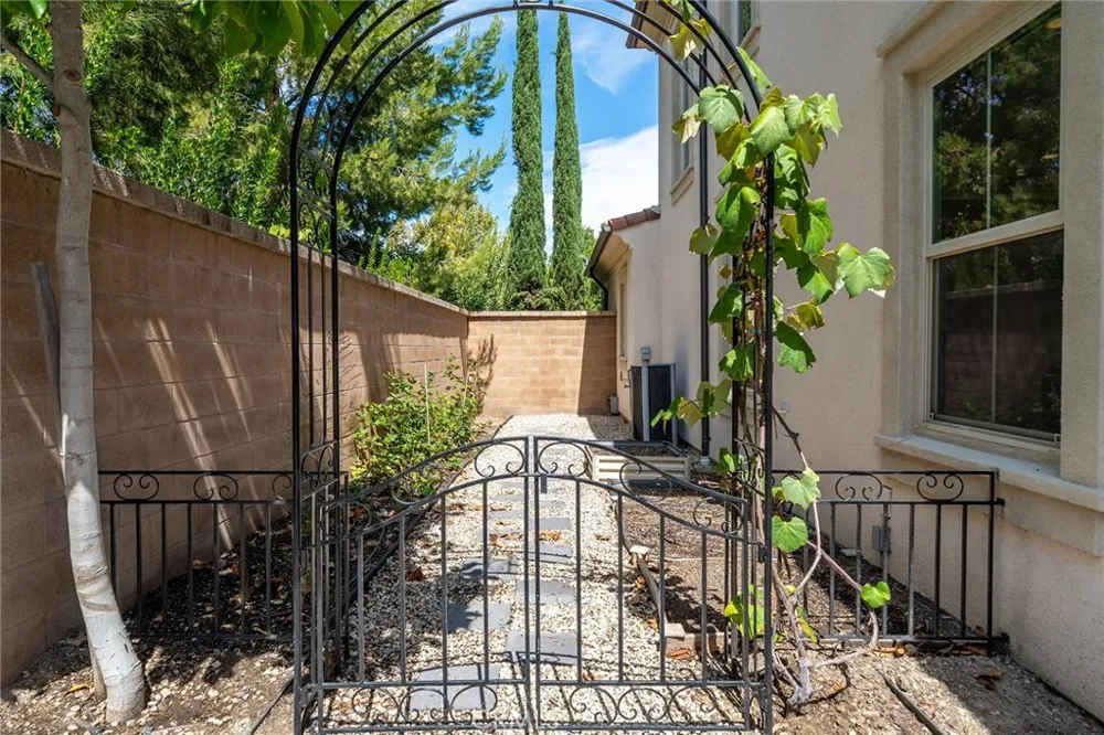 70 Kimbal Irvine, CA 92620