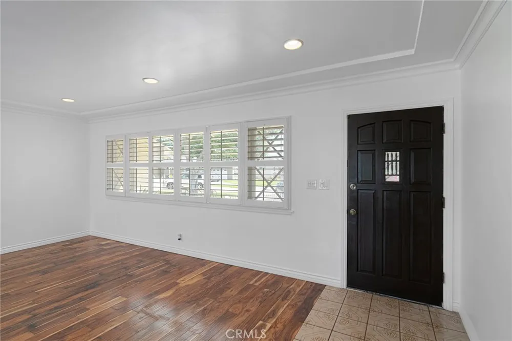 901 W Autumn Anaheim, CA 92805