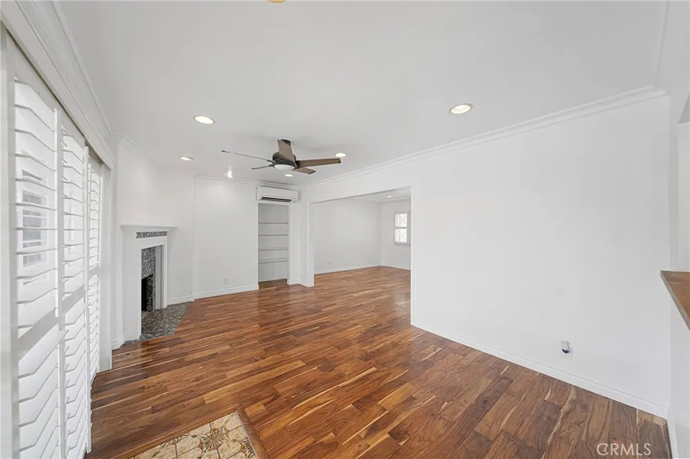 901 W Autumn Anaheim, CA 92805