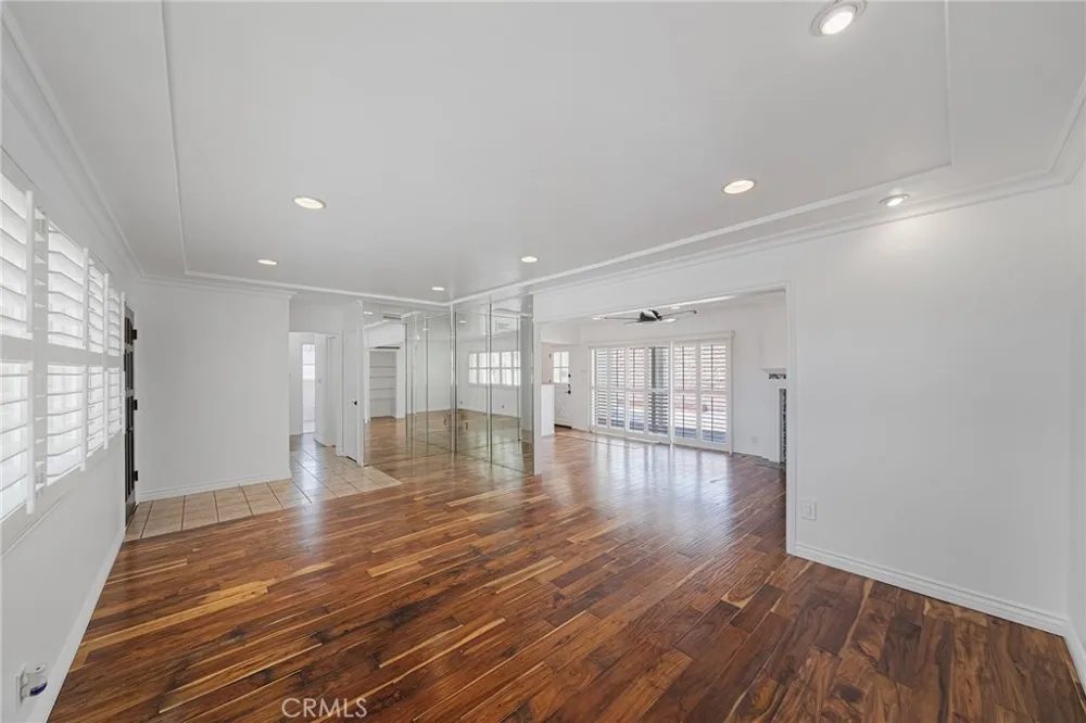901 W Autumn Anaheim, CA 92805