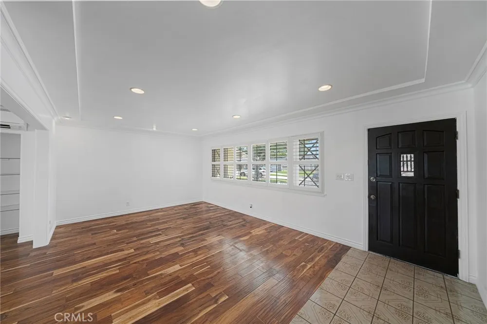 901 W Autumn Anaheim, CA 92805