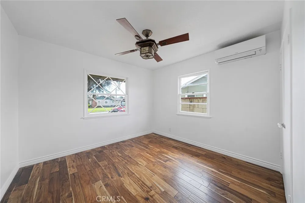 901 W Autumn Anaheim, CA 92805